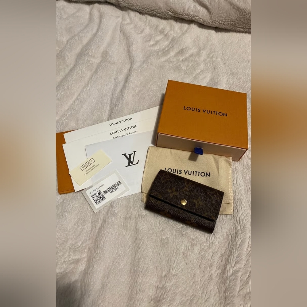 Louis Vuitton 6 Key Holder